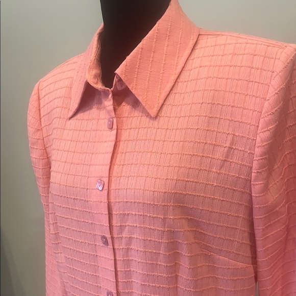 Pink Women's Top button front spring fashion - Picture 2 of 2